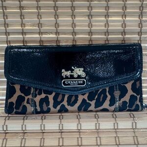 RARE Coach Y2K Vintage 2000’s Leopard Print Wallet Brown W/ Black Patent Leather